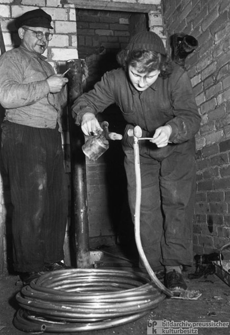 A Skeptical Glance at a Female Plumber’s Apprentice (1952)